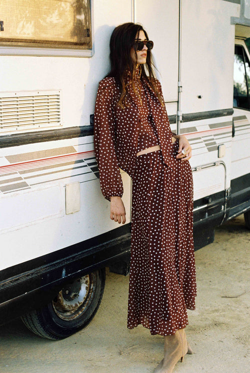 Saia Midi de Bolinhas - look completo