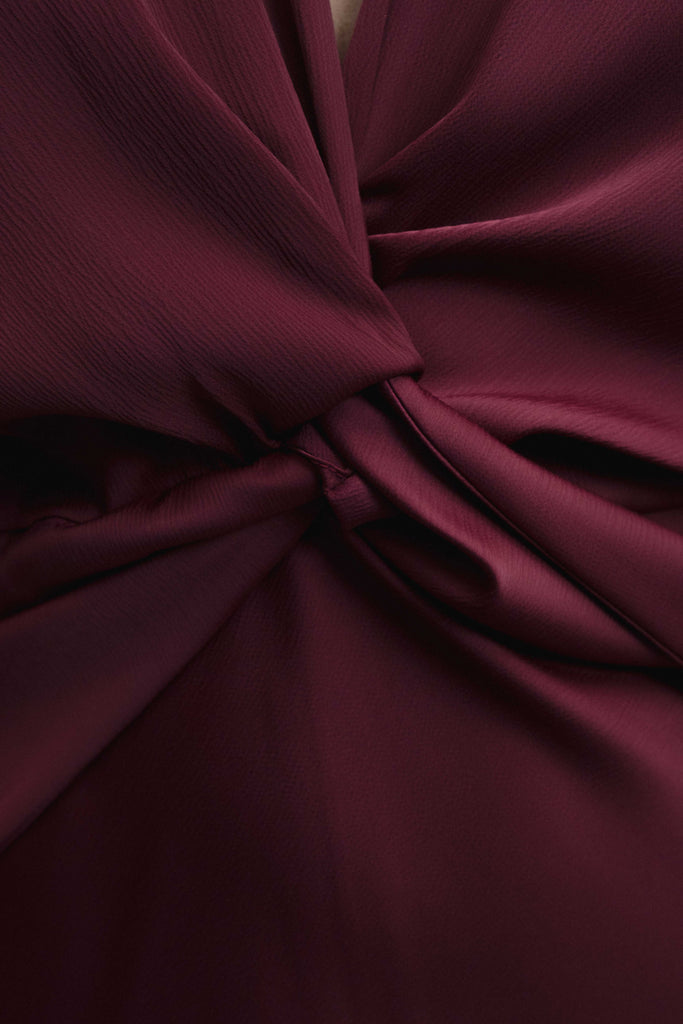 Vestido de Cetim com Nó - detalhe tecido